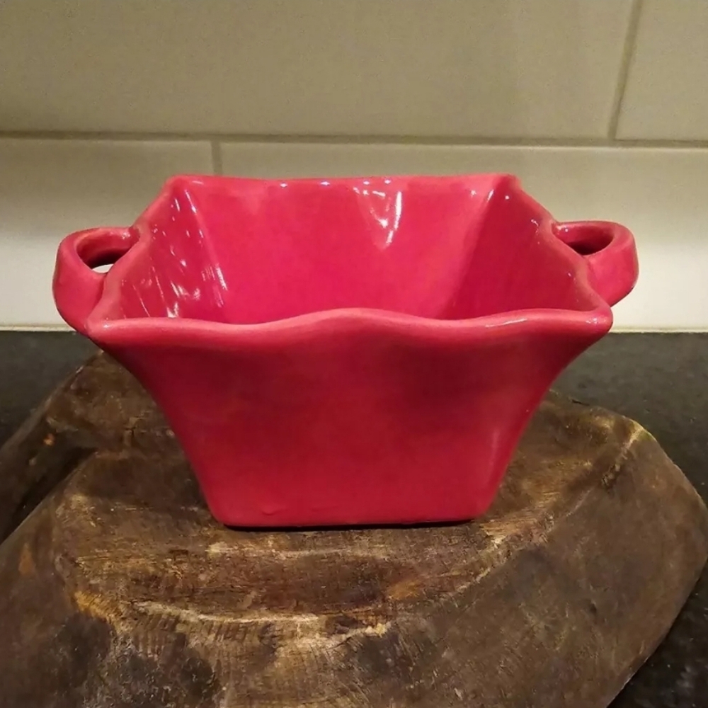 Nantucket red mini baking or dip dish with scalloped edges and handles